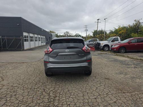 Gun Metallic 2016 Nissan Murano SL