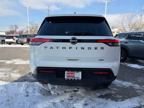 2026 Nissan Pathfinder SV