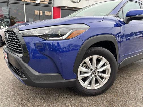 2024 Toyota Corolla Cross LE