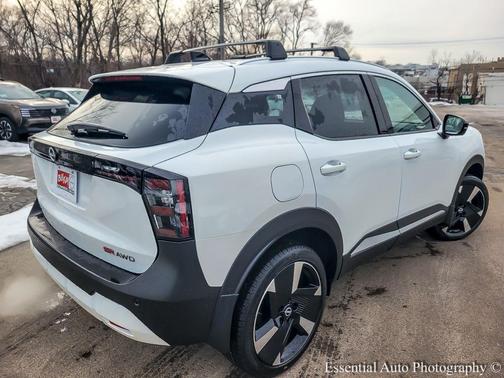 2026 Nissan Kicks SR