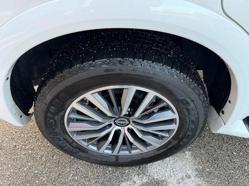 2024 Nissan Armada SL 4WD