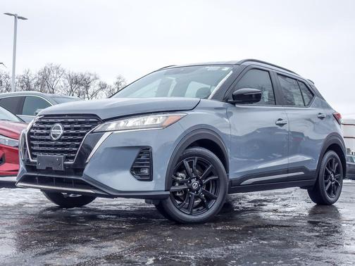 2021 Nissan Kicks SR