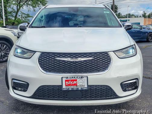 Bright White Clearcoat 2023 Chrysler Pacifica Hybrid Limited