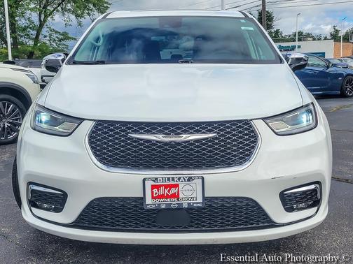 Bright White Clearcoat 2023 Chrysler Pacifica Hybrid Limited