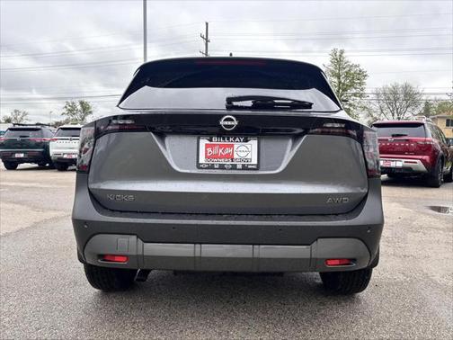 2025 Nissan Kicks SV