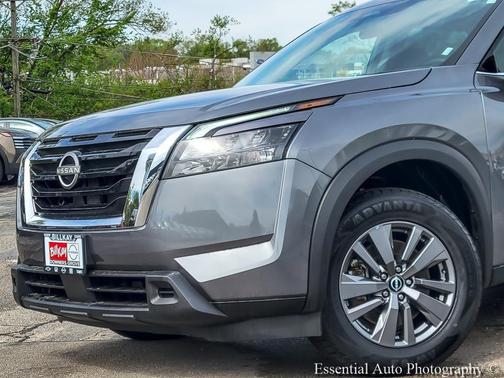 Gun Metallic 2024 Nissan Pathfinder SV FWD