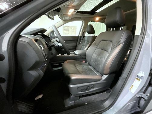 Boulder Gray Pearl 2026 Nissan Pathfinder Platinum