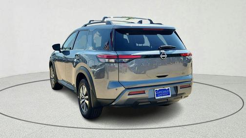 2023 Nissan Pathfinder SL 4WD