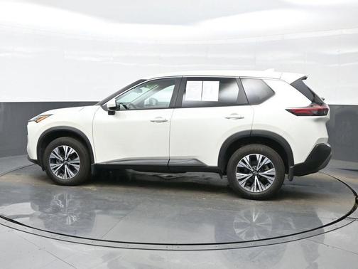 Pearl White Tricoat 2023 Nissan Rogue SV