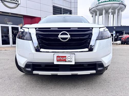 2025 Nissan Pathfinder SL 4WD