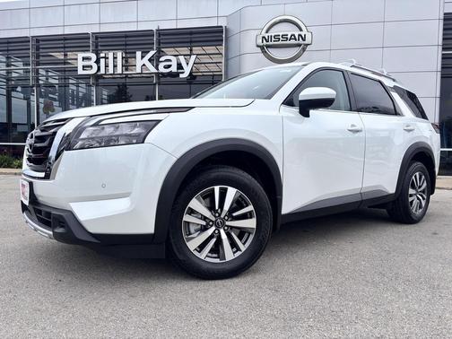 2025 Nissan Pathfinder SL 4WD
