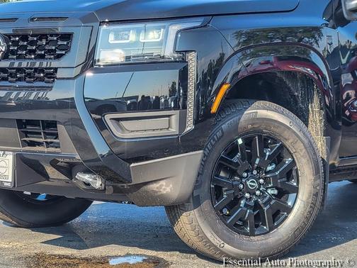 Super Black 2026 Nissan Frontier SV