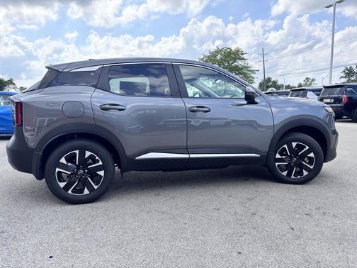 2025 Nissan Kicks SV