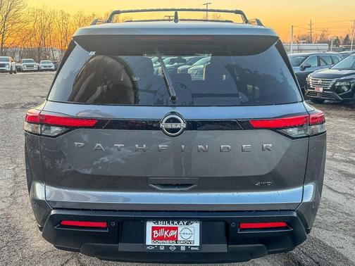 2026 Nissan Pathfinder SV