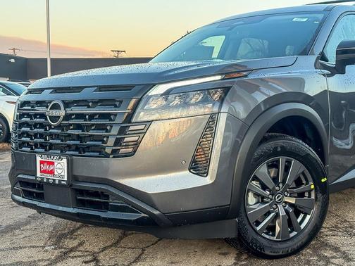 2026 Nissan Pathfinder SV