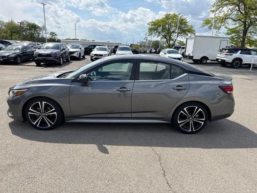 Gun Metallic 2020 Nissan Sentra SR