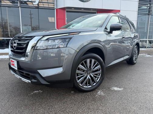 2024 Nissan Pathfinder SL FWD