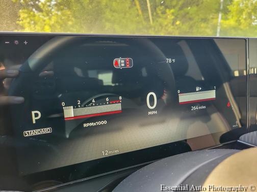Super Black 2026 Nissan Kicks SR