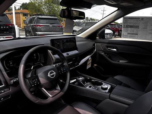 2025 Nissan Rogue SL