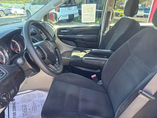 2016 Dodge Grand Caravan AVP/SE
