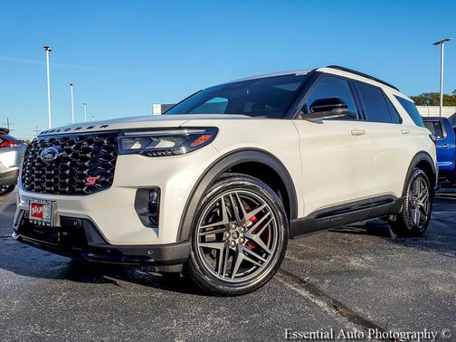 Star White Metallic Tri-Coat 2025 Ford Explorer ST