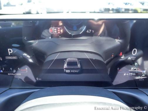 Bluestone Pearl/Super Black 2026 Nissan Sentra SR