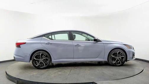 Gray Sky Pearl 2025 Nissan Altima SR FWD