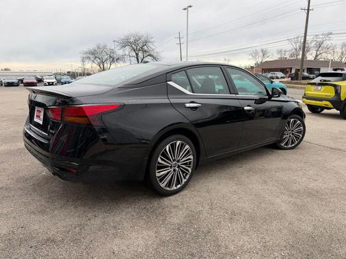 2024 Nissan Altima 2.5 SL