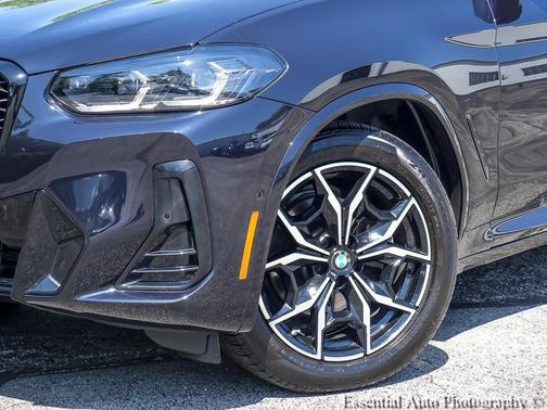 Carbon Black Metallic 2024 BMW X4 xDrive30i