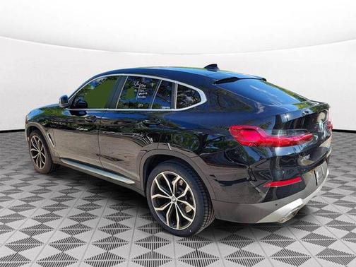 Carbon Black Metallic 2024 BMW X4 xDrive30i