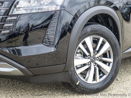 Super Black 2026 Nissan Pathfinder SL