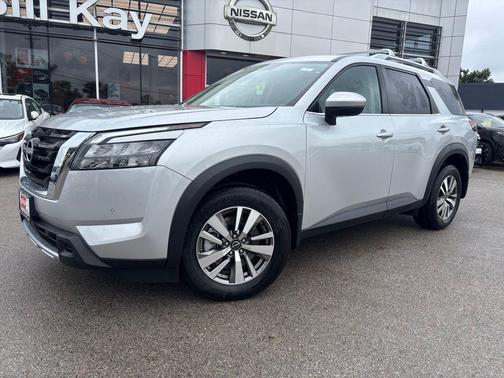 2025 Nissan Pathfinder SL 4WD