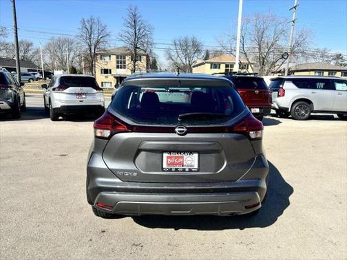 2025 Nissan Kicks S