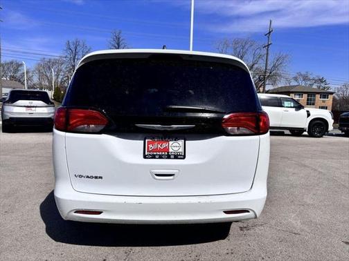 2023 Chrysler Voyager LX