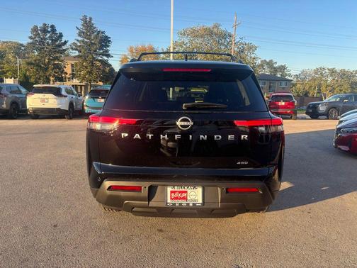 2025 Nissan Pathfinder SV 4WD