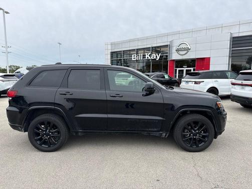 Diamond Black Crystal Pearlcoat 2020 Jeep Grand Cherokee Altitude