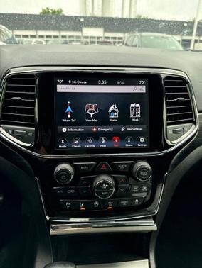 Diamond Black Crystal Pearlcoat 2020 Jeep Grand Cherokee Altitude