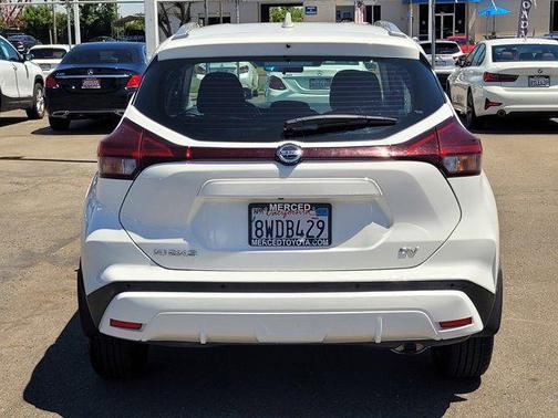 2021 Nissan Kicks SV