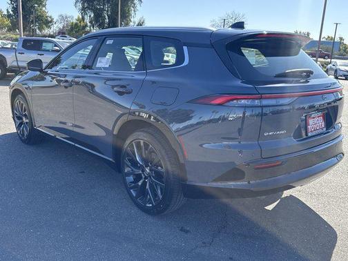 2025 Toyota Crown Signia Limited