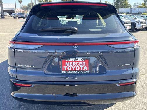 2025 Toyota Crown Signia Limited