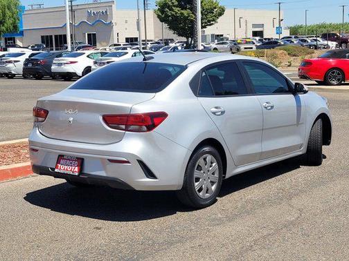 2022 Kia Rio LX