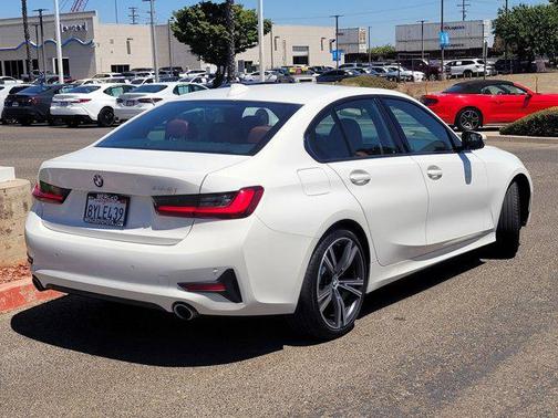 2022 BMW 330 330i