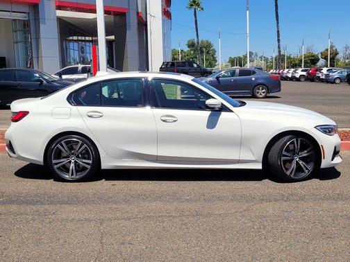 2022 BMW 330 330i
