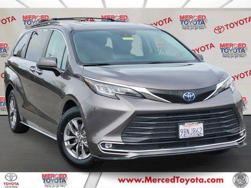 2022 Toyota Sienna XLE 7 Passenger