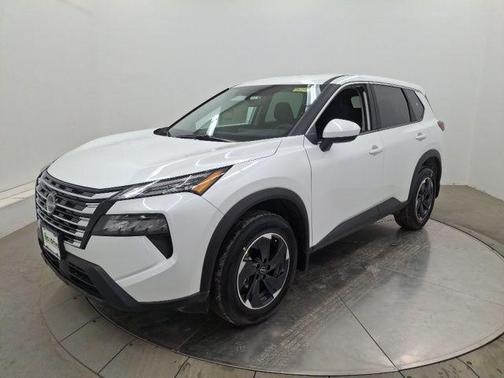 Everest White P 2026 Nissan Rogue SV