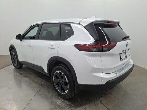 Everest White P 2026 Nissan Rogue SV