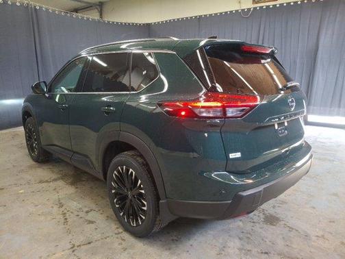 Dark 2027 Nissan Rogue
