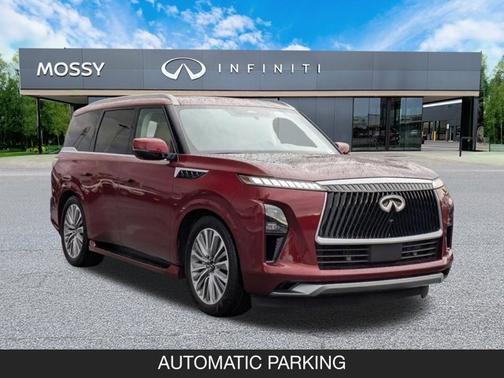 2025 INFINITI QX80 LUXE