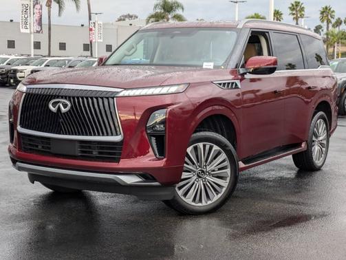 2025 INFINITI QX80 LUXE