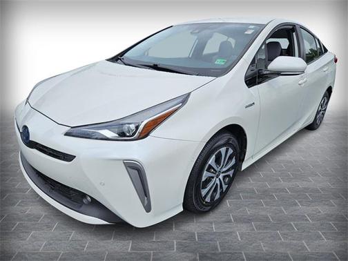 2020 Toyota Prius LE